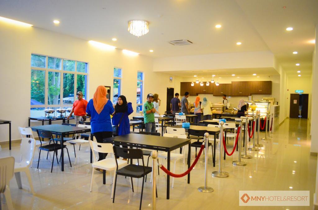 Mny Hotel & Resort Kampung Teluk Nipah Exterior photo