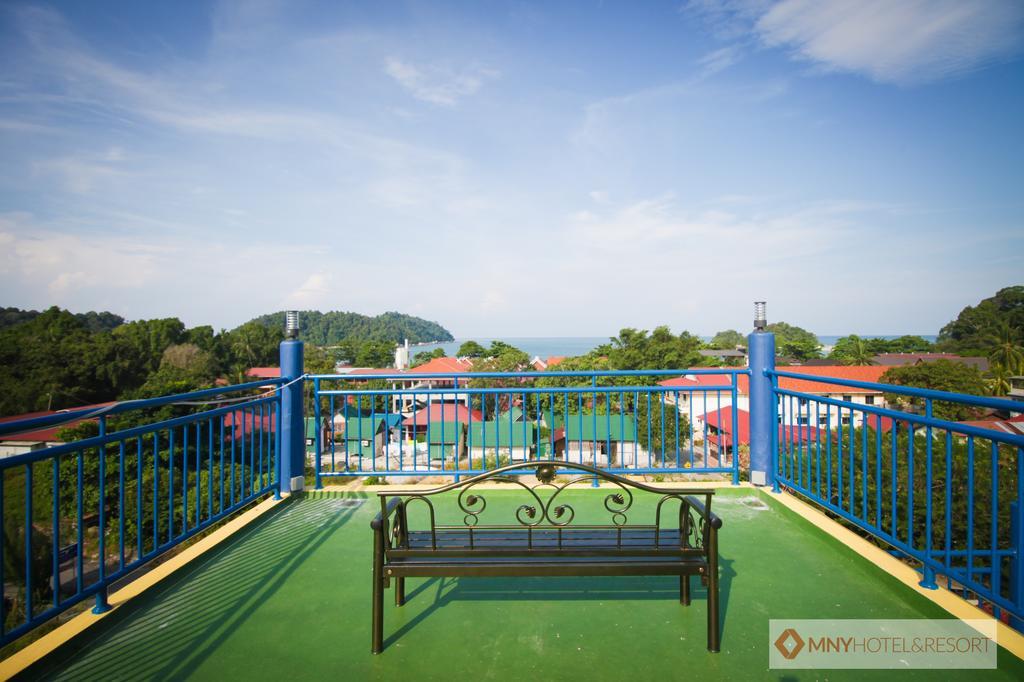 Mny Hotel & Resort Kampung Teluk Nipah Exterior photo