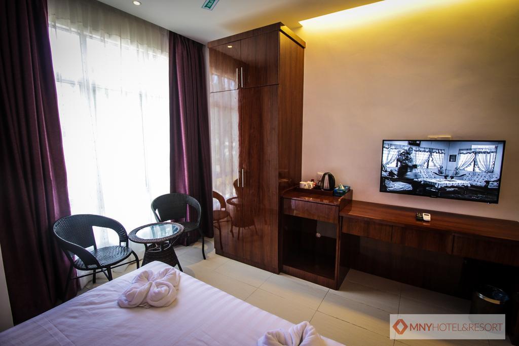Mny Hotel & Resort Kampung Teluk Nipah Exterior photo
