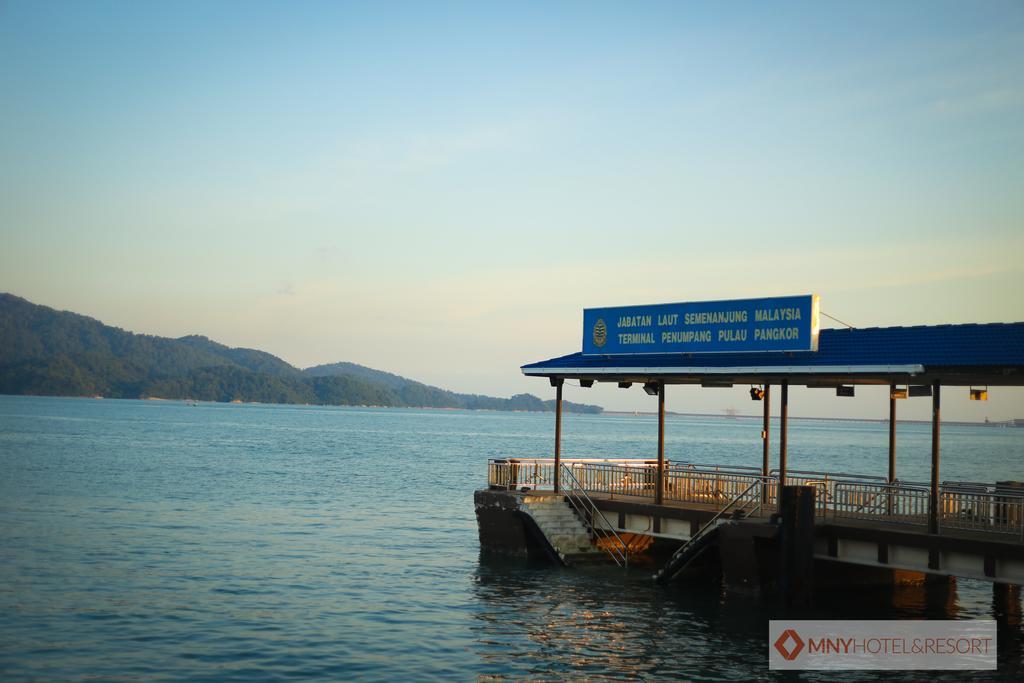 Mny Hotel & Resort Kampung Teluk Nipah Exterior photo